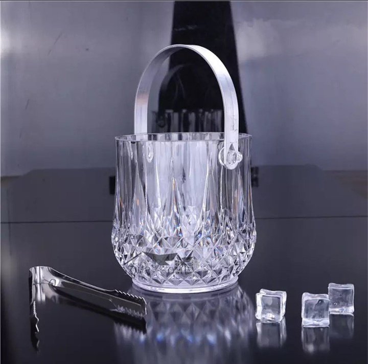 Cindy_royal_cak's tweet photo. Raha jipe mwenyewe:
Jipatie Ice bucket bomba kabisa.
Kwa gharama ya 35k tu.
Deliver ipo kwa gharama nafuu mnoo.
https://t.co/VM8zCkjUO9
#CindyHomeDecor #NipeDili #TwitterGulio #meritzltd. https://t.co/0B1pXluWqc