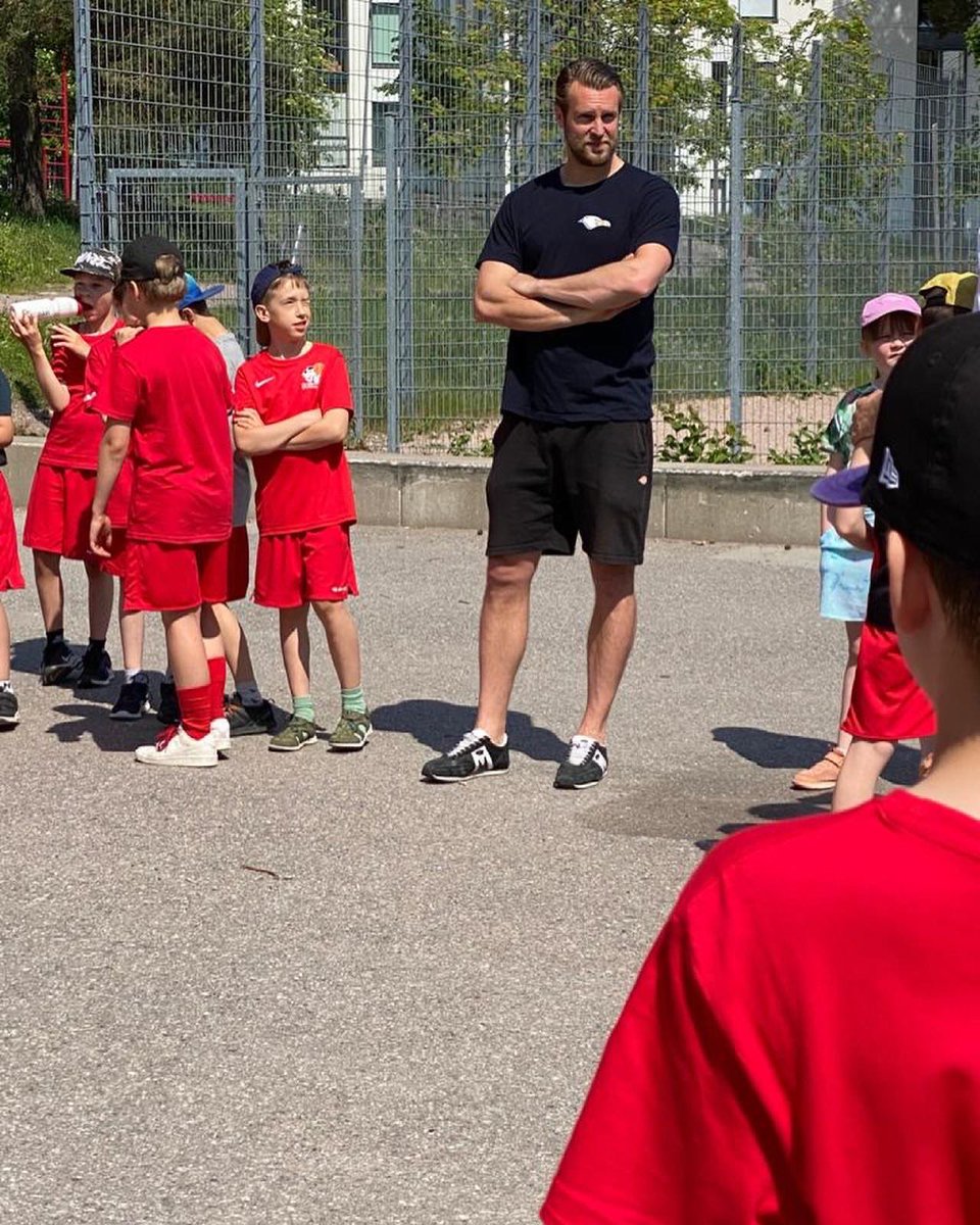 Gullsin Timi Heinonen vieraili tänään oman kasvattiseuransa PuHu Juniorit kesäleirillä - meininki oli hurja ja hauskaa oli! 😁💪🏼 KIITOS <a href="/PuHu_Juniorit/">PuHu Juniorit</a> 🙏🏼💕