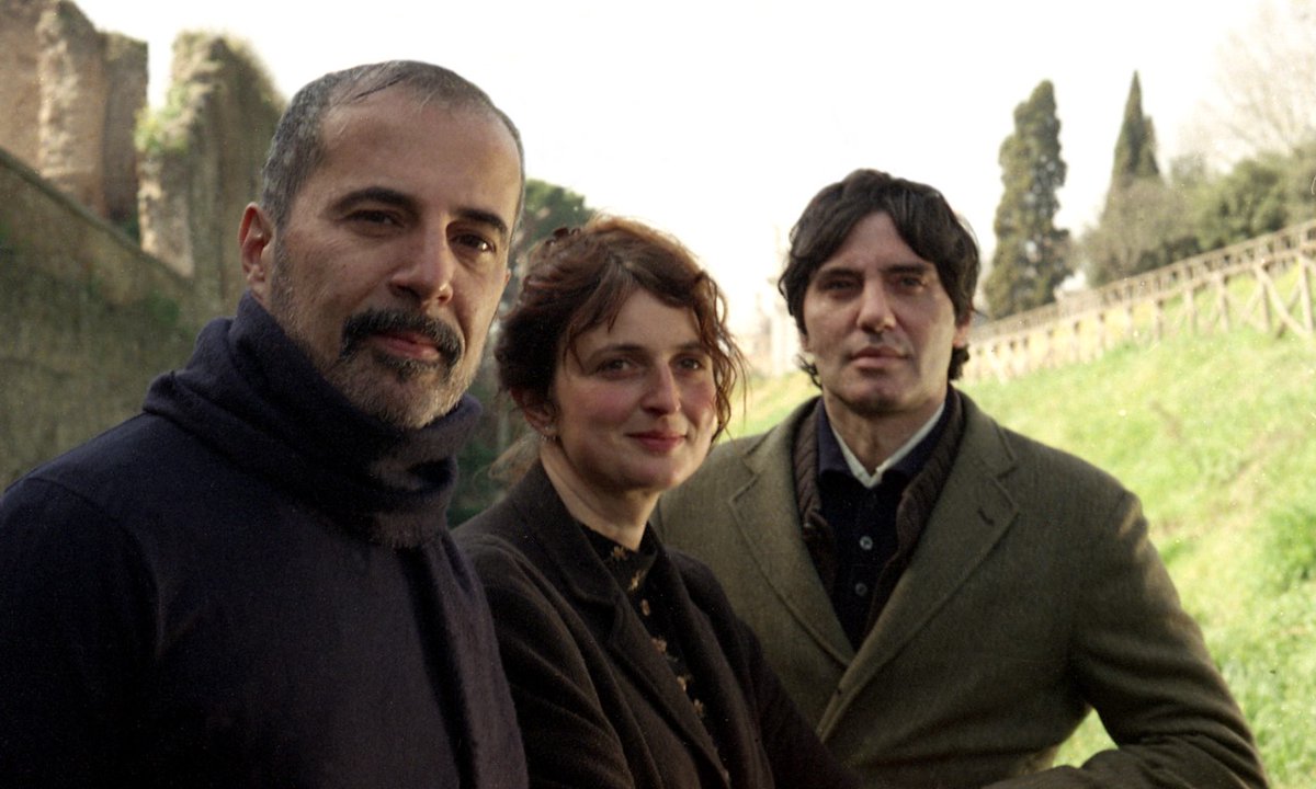 RaiCinema's tweet photo. #RaiCinema partecipa alla “Quinzaine des Réalisateurs” con ben tre film: #AChiara, #Futura e #ReGranchio. Sarà presente anche alla "Semaine de la Critique" con #PiccoloCorpo.
Leggi la news: https://t.co/npwxSkq86X https://t.co/SI93GvZ80F