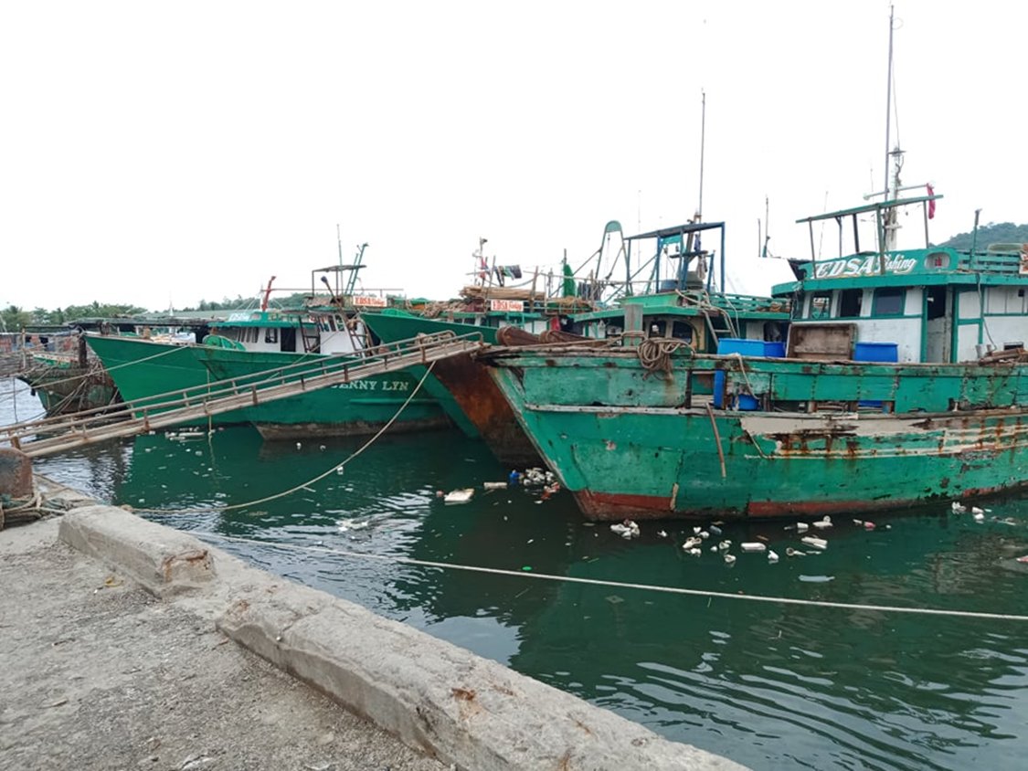 The final #ASEANOResearchGrant awardee, Princess Lydia S. Fuentes, examined the impacts of marine plastic litter on fisheries in the coastal communities of Roxas City, #Philippines