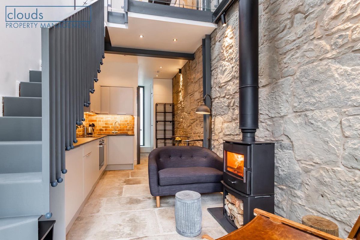 cloudsproperty's tweet photo. Check out this incredibly special 1 bedroom property in the heart of the New Town 🤩
Head over to our Instagram to see more of this amazing property
https://t.co/vcYnZON5RX
#edinburgh #rentedinburgh #luxuryedinburgh #livinginedinburgh #cloudsproperty https://t.co/p2YPtjc8LP