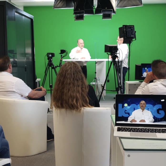 KayakCom's tweet image. EN LIVE CE MATIN ! 
Retour sur le live webcom.tv sur le #changement de #cap. Des #expériences extraordinaires et #inspirantes de tous ceux qui ont franchi le pas de changer de #métier, de #parcours et de #vie. À retrouver en #replay sur webcom.tv !