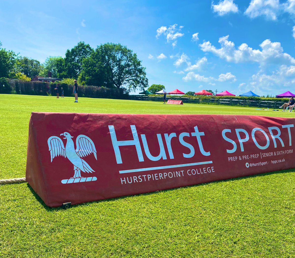 Hurst_Cricket's tweet photo. The sun is shining for the Girls U10 Softball Cricket Festival ☀️ #TeamHurst #WeAreHurst https://t.co/hRQpBGeWKn