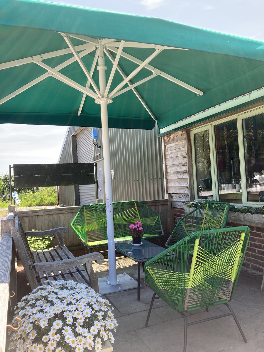 ChiddinglyShop's tweet photo. Come rain or shine you can sit outside under our new umbrella!
.
#outdoorcafé #commercialumbrella #comftychairs #greatcoffee #chiddinglyshop #greenumbrella https://t.co/eWa1jVTu0F