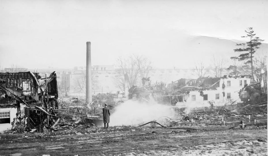 The Department of Veteran Affair’s Hospital stood south of POW on Monaghan Rd. It was destroyed by fire shortly after WW2.📷Jon Oldham, Peterborough Museum &amp; Archives #WeAreKPR <a href="/kprschools/">KPRDSB</a>
 #ProudPOW #KPRisAwesome #kprdsb