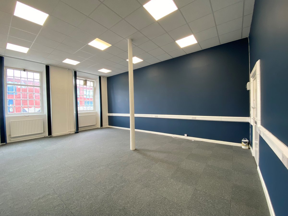 Small 4 person studio available in #OldEmbroideryMill in Abbey Mill Business Centre, Paisley.  Competitively priced and available NOW.  Call Louise on 0141 889 8000.  #paisley #threadmill #paisleyheritage #studiospace #studiotolet #officetolet #renfrew