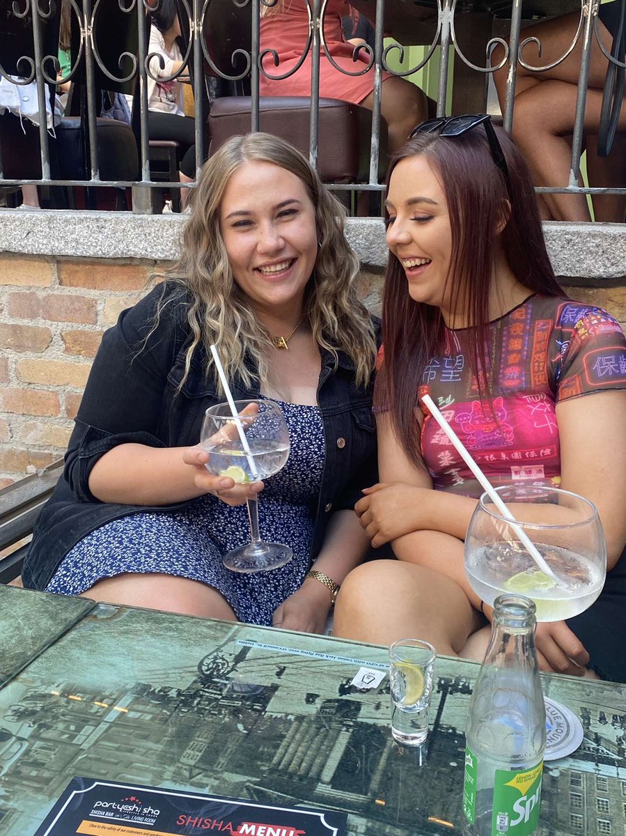 Hannaholeary00's tweet photo. The pubs being back has made me immensely happy. Exactly what the doctor ordered to get through my general nursing placement 🥰 https://t.co/sxdrZ3X5nZ