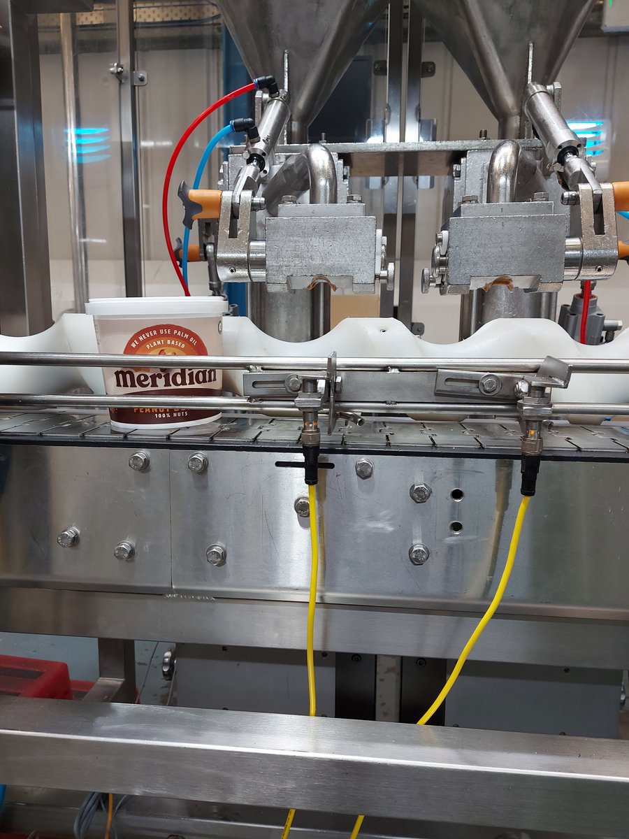 AmtechDev's tweet image. Inline Tub Filling &amp;amp; Lid Press Meridian Foods

#engineeringsolutions #fillingmachine #automationsolutions