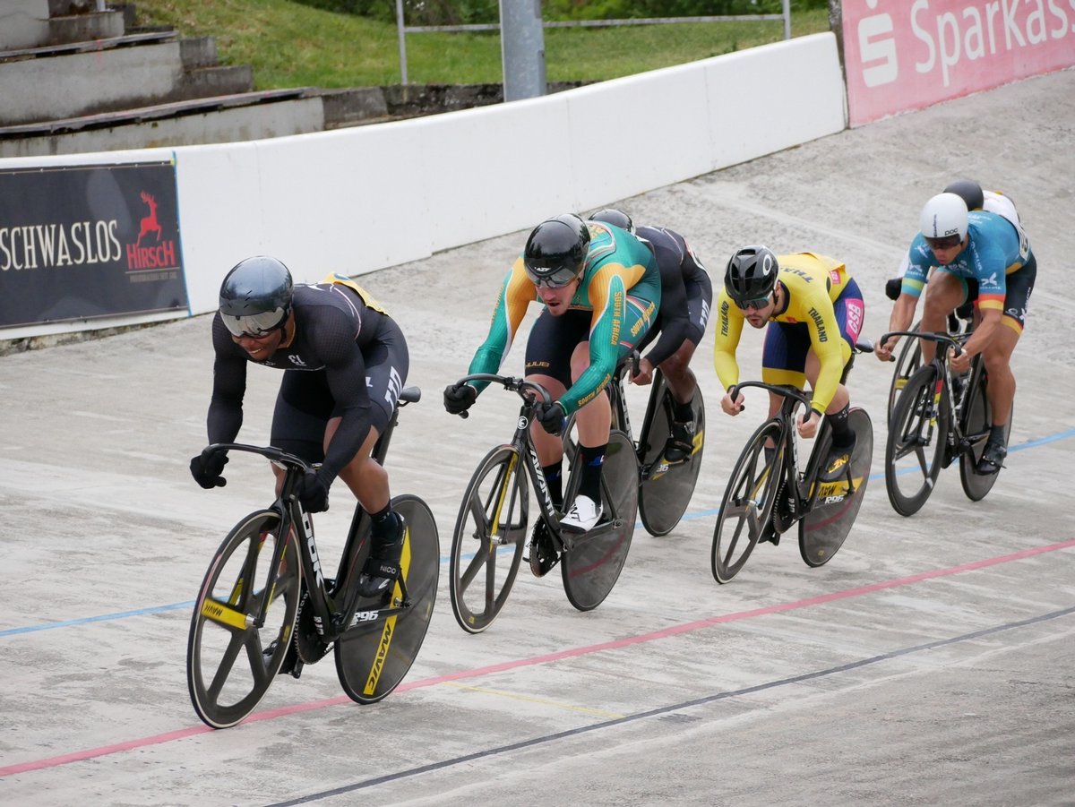 Looking forward to the new training block as we count down to the Olympics. 💪
.
📸<a href="/jasmin/">ジャスミン</a>.honold_photography
.
<a href="/wcc_cycling/">World Cycling Centre</a>
@craig_maclean_coaching
<a href="/cycling_sa/">Cycling South Africa</a>
<a href="/team_mzansi/">Team Mzansi</a>