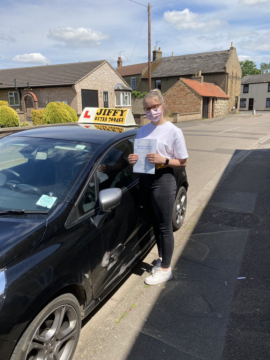 JiffyDriving's tweet photo. Congratulations to Megan Sperryn, for passing her #drivingtest today at the 1st attempt…
Well done Megan 👏😊 https://t.co/QRIOhZGJju
