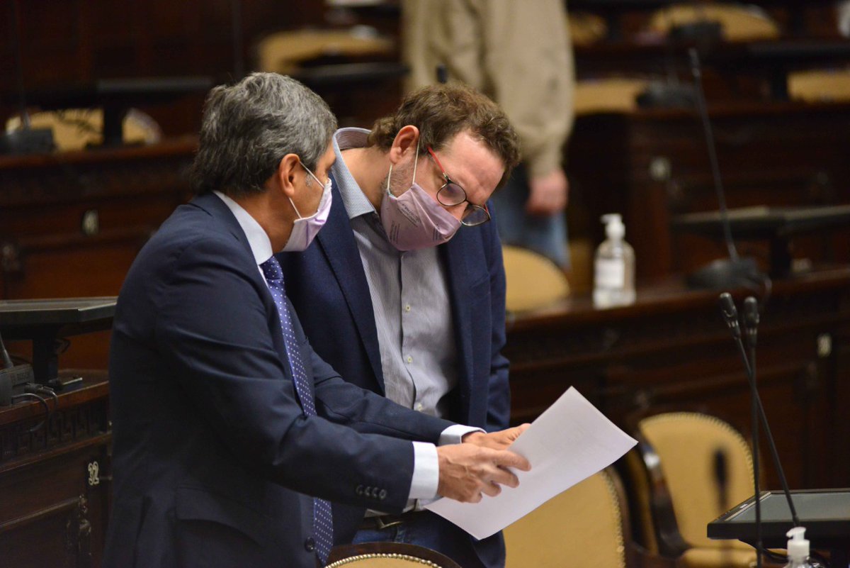 senadomendoza's tweet photo. Participan de #MartesDeSesión los senadores @DiumenjoAle, @lucasilardo, @marceloromano11 y @DanielGaldeano7 https://t.co/mzqOkgetdQ