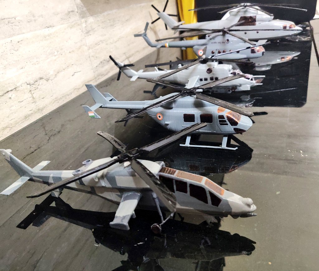 prints_india's tweet image. Heli fleet 🇮🇳 #INDIANAIRFORCE💪
#helicopter #Haldhruv
#LCH #Mi17 #mi24 #mi26
#Russia
#India

Now don&apos;t ask me for chinhook or apache 😅