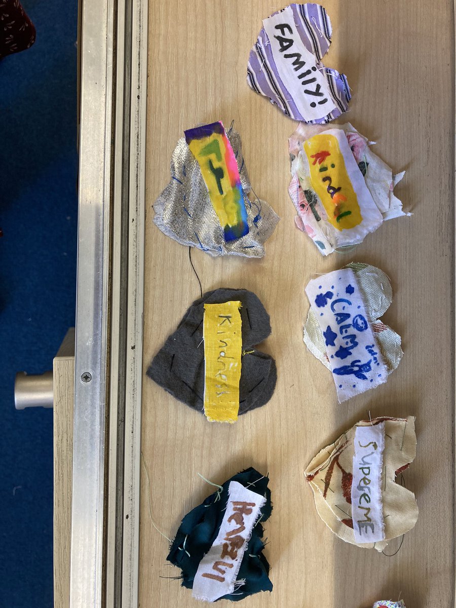 HewerdineMiss's tweet photo. Look at these wonderful creations. We thought carefully about what “wear your heart on your sleeve” meant then showed great focus to design and make our badges. @Centralprimary @MissCWhite1 @GomanTracie @KPeacoc49496852 https://t.co/1aiX1muxek