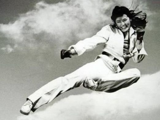 ｓａｂｕ S Tweet キックポーズの極み選手権 我らが悦っちゃん Trendsmap