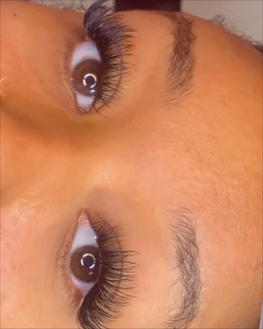 LeftEyeLay's tweet photo. Lashes and lipgloss all summerrrrrr #dclashes Lefteyelashes on IG📍 https://t.co/UpIGCumrnW