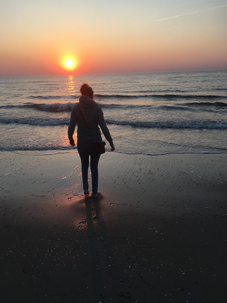 maritklapwijk's tweet photo. Wandel je mee met de midzomerwandeling voor ondernemers? Op maandagavond 21 juni bij Wassenaarse slag. #ondernemen #wandelen

https://t.co/z458xwf1dM https://t.co/XhZTljJxdV