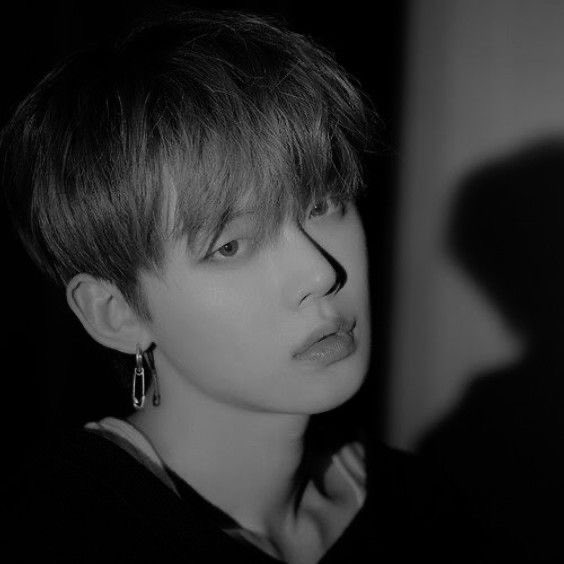 nininojams's tweet photo. #yeonbin au

[ When your head hits the pillow ]

Where letters hold dreams and dreams hold fears. 

+ https://t.co/bl3NMhkIaA