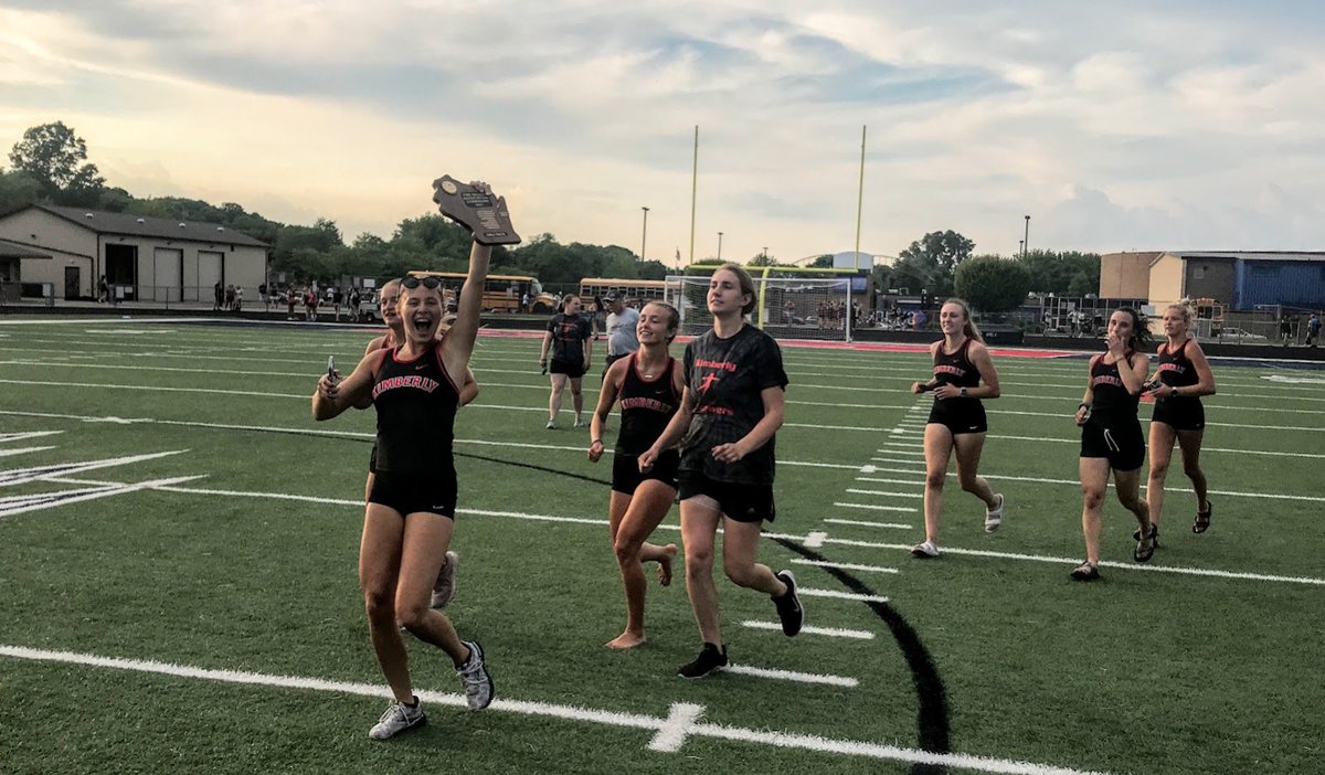 PapermakerTrack's tweet photo. Exciting win at the Conference Championships! https://t.co/jGnrM0OGLY