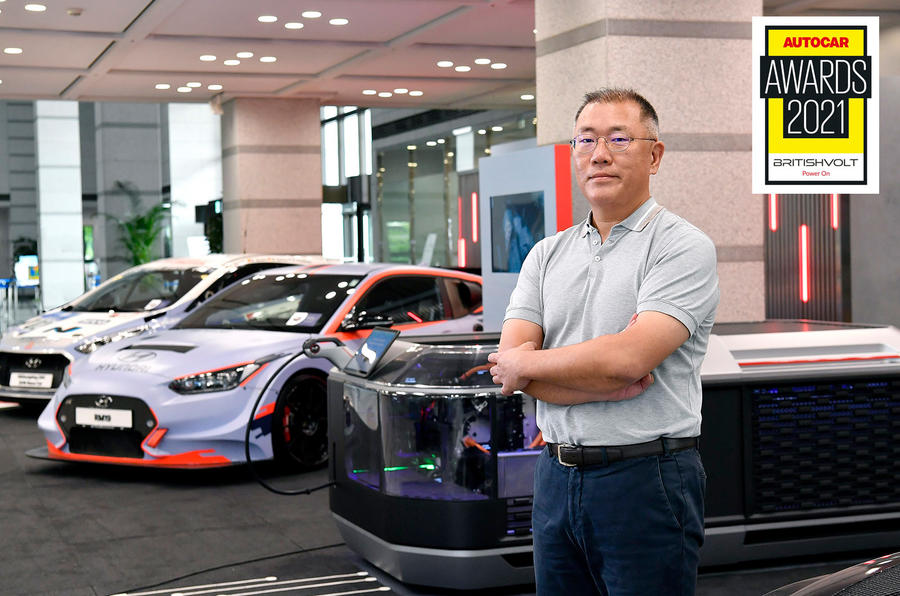 autocar's tweet photo. #AutocarAwards 2021: @Hyundai Chairman Euisun Chung wins Issigonis Trophy for exceptional achievement and leadership in the motor industry https://t.co/mHrpNvu43h https://t.co/botHTY54ny