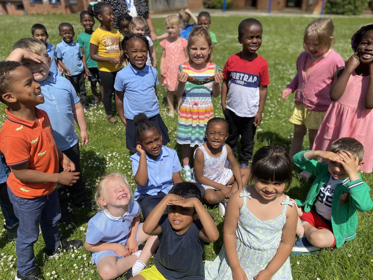 StMonicasCPS's tweet photo. In Reception, we are learning about #AUSTRALIA We came to school in holiday clothes and went on a 'flight' to Australia! We needed our special tickets and passports. We tried Australian food and even tried throwing a boomerang #australiaday https://t.co/a5K6EYUSBB