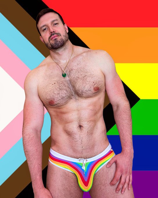 2 pic. Month pride ! Wallpaper for you! https://t.co/t3ATjcFMIA