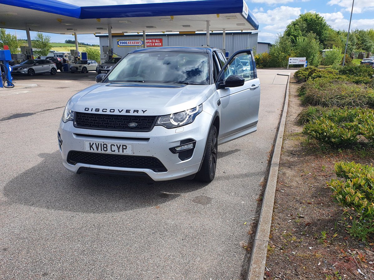 Ignition won't go off, engine won't start. The 3rd major problem with this car in 13 months. First land last #LandRover I will every buy. 
<a href="/LandRover/">Land Rover Discovery</a>_UK 
@LandRover 
#broken
#racerescue