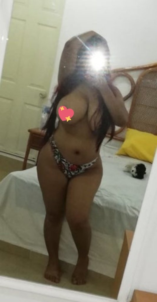 sandraycarlos7's tweet photo. me cae gordo ke los vecinos me miren limpiar x la ventana 😂😈 https://t.co/fj9kIY103F
