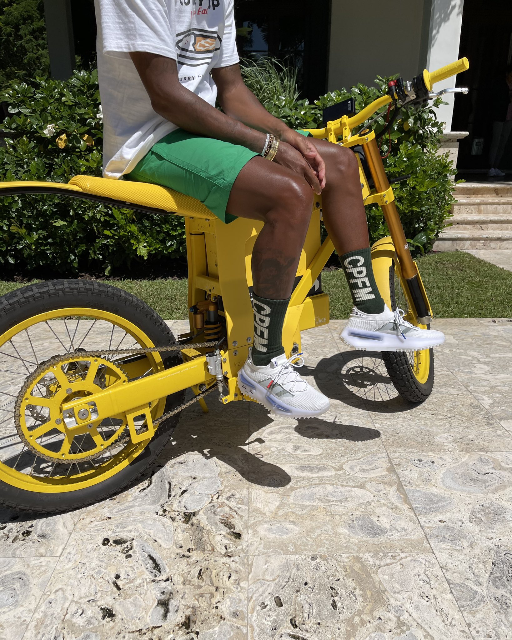 Pharrell Williams e a bicicleta elétrica Kalk&