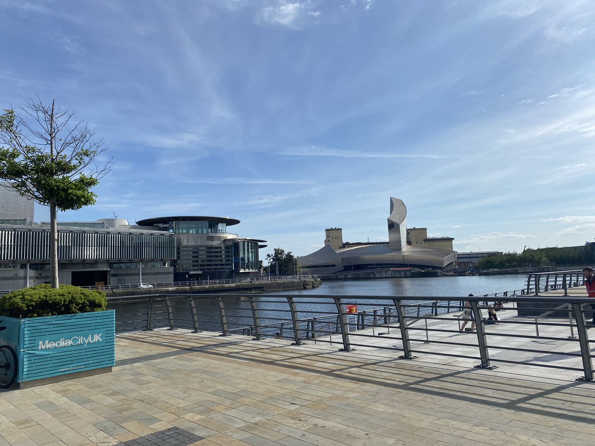 Gorgeous performance of <a href="/ContactShowUK/">Contact Show UK</a> just now…plays until 27 June!