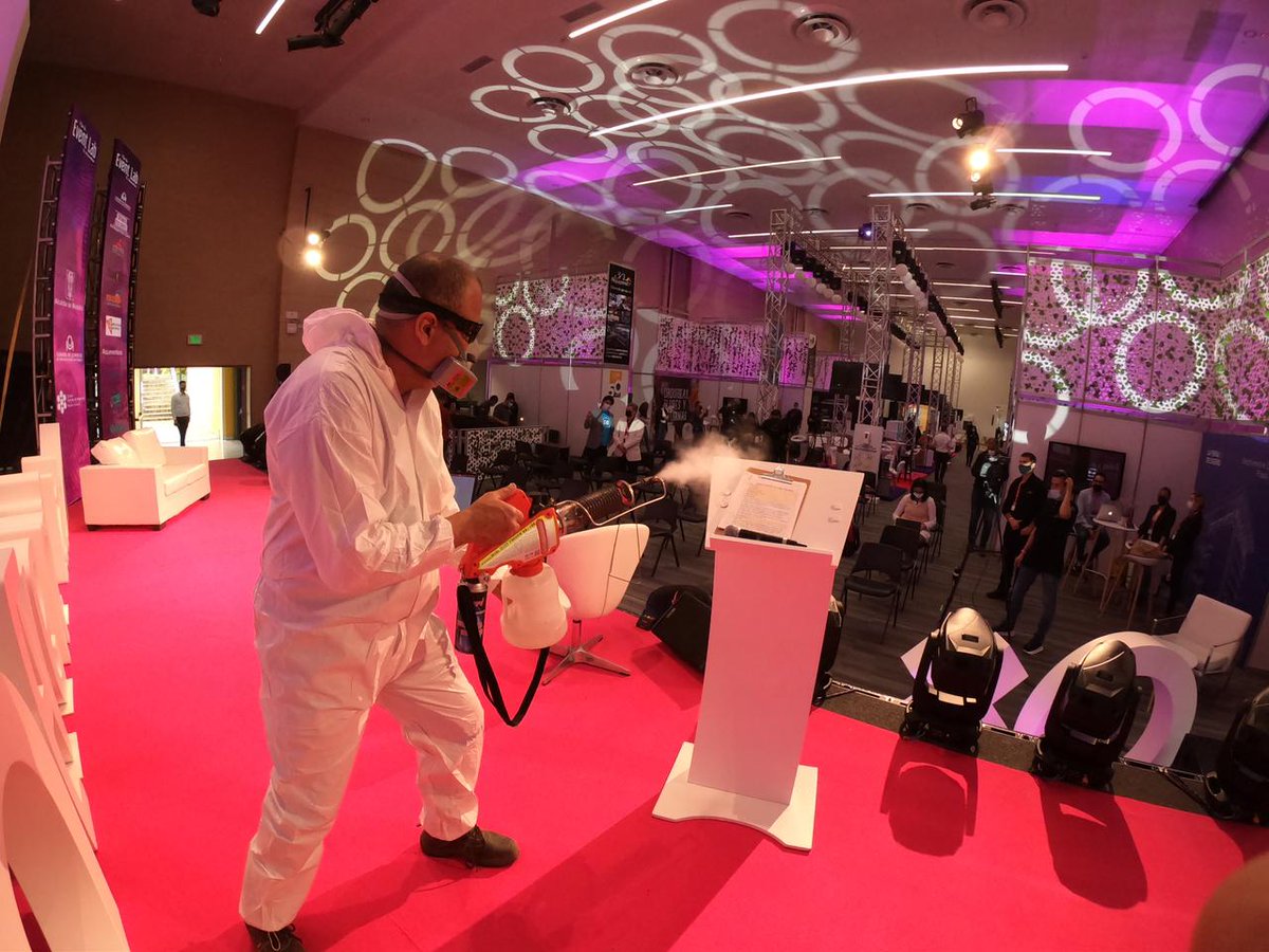 ASOEVENTOS's tweet photo. ¡Hoy es el gran día!
Estamos a pocos minutos de presenciar el primer evento híbrido de gran formato en Colombia completamente confiable. #EventLab2021
#EventoDeEventos #EventoDelFuturo #ReactivaciónTotal https://t.co/rfs1H5c5ja