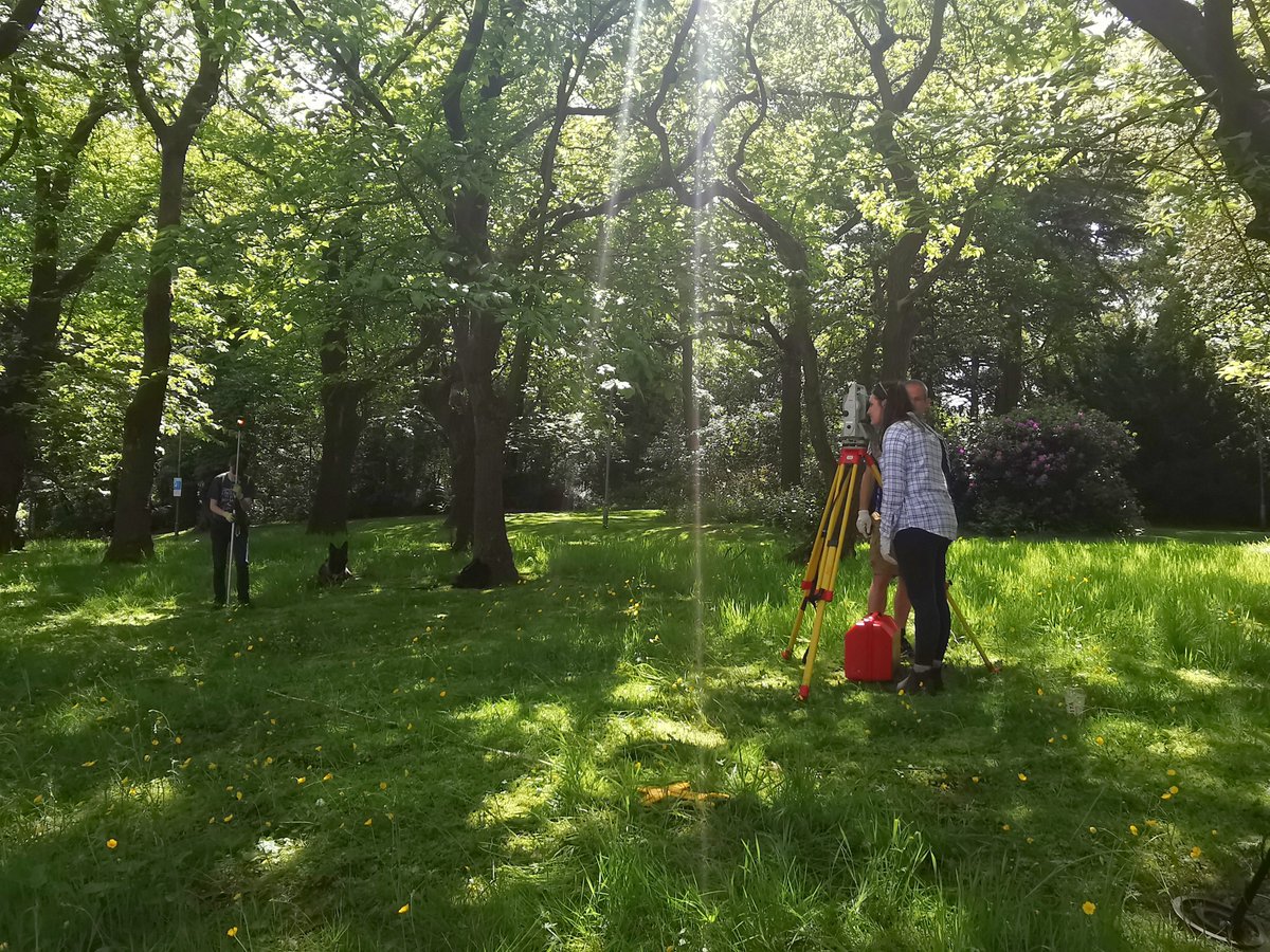 KeeleGGE's tweet photo. Today @milgeol and @GGETechnician ran a taster session for our Y2 students, allowing them to familiarise themselves with our geophysics equipment, sparking ideas for their 3rd year projects @KeeleGGE https://t.co/fbX1Mb38ey