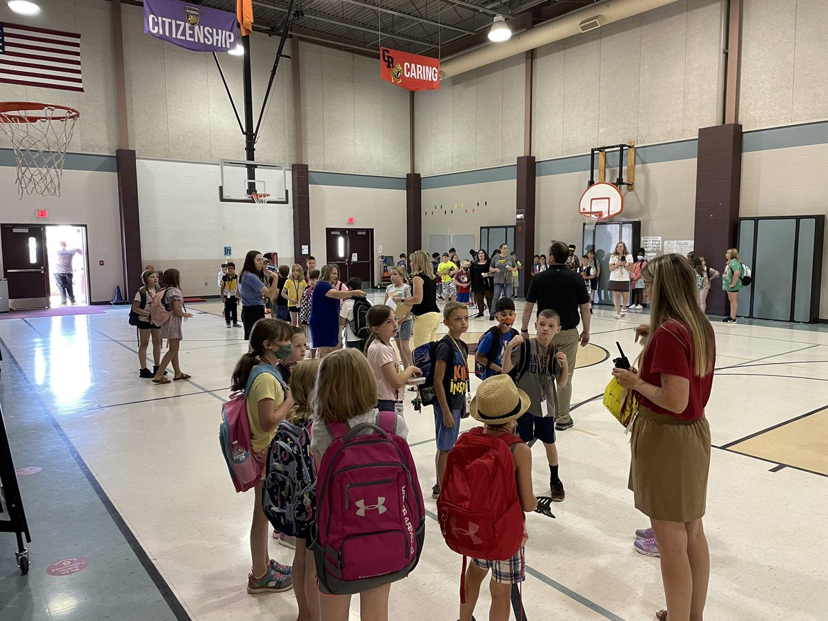 dlhoward32's tweet photo. Summer school at Glenwood Ridge Elementary begins today! Kids are super excited and we’re glad they could join us for four weeks of additional learning! #tbw #basehorlinwoodschools https://t.co/J7Ib7jL1YS