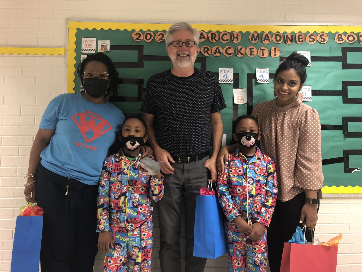 GoodwinCandi's tweet photo. Life TRIED to give us 🍋 lemons...BUT WE made lemonade! #ourteacherstaught #lastdayofschool Our #twins #love  #teachers @Watson_Wildcats @MsAugsteen Mrs. Epting, Mrs. Glabog &amp; Mr. Lynch Thank you #educators for #nevergivingup on any #student #pandemic #COVID19 @GoodwinCandi ❤️ https://t.co/ghGNFrYnF6