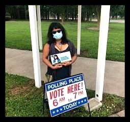 miracleguppy's tweet photo. 🗳💥 VA GO VOTE PRIMARY TODAY 💥🗳
🌟 TRACIE LIGUID 🌟
🇺🇸🗳ELECTION TUE June 8 6-7🗳🇺🇸
#PostcardsToVoters #TeamTracie
#District84Rocks @traciervb #TrueBlueDEM https://t.co/L7c3uoOPHN