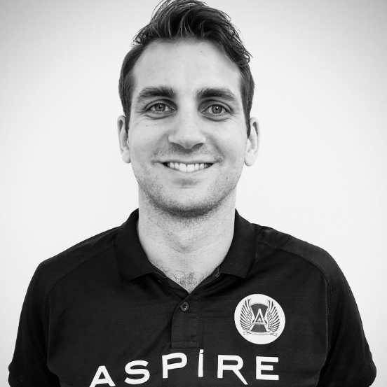 RoaldBahr's tweet photo. Mark your calendar: Thursday 10/6 3.15 PM CET @eirikwik will defend his thesis on "Injuries in elite male youth football and athletics - growth and maturation as potential risk factors" Live on Youtube!
https://t.co/pWnTaY3qIn https://t.co/NRisghh4Xm