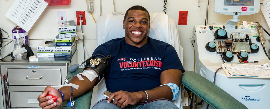 DanaFarber's tweet photo. The Kraft Family Blood Donor Center which supplies blood products to patients at Dana-Farber &amp; @BrighamWomens is in urgent need of O-positive &amp; O-negative blood. Please consider making a blood donation in our air-conditioned center if you are eligible.

https://t.co/vehj4HWYtO https://t.co/ESlKts5XZN