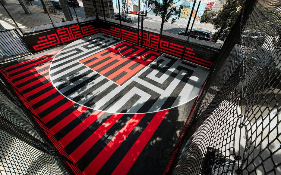 PierreRabadan's tweet photo. L’héritage des JOP 2024 pour la ville de @Paris se concrétise déjà avec l’inauguration de ce superbe terrain de @3x3Ffbb, réalisé par @Latlas_art, sur le TEP Vincent Auriol à @mairiedu13 en partenariat avec @GroupeBPCE, @Caisse_Epargne, @ffbasketball &amp; @Paris2024 🔝🖤❤️🔥🏀 https://t.co/397M6yt9TA