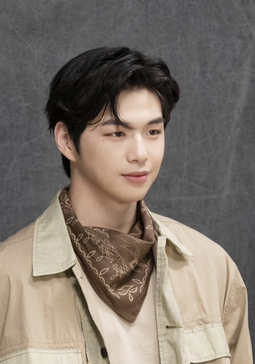 잘생겨도 너무 잘생깄네...🥺