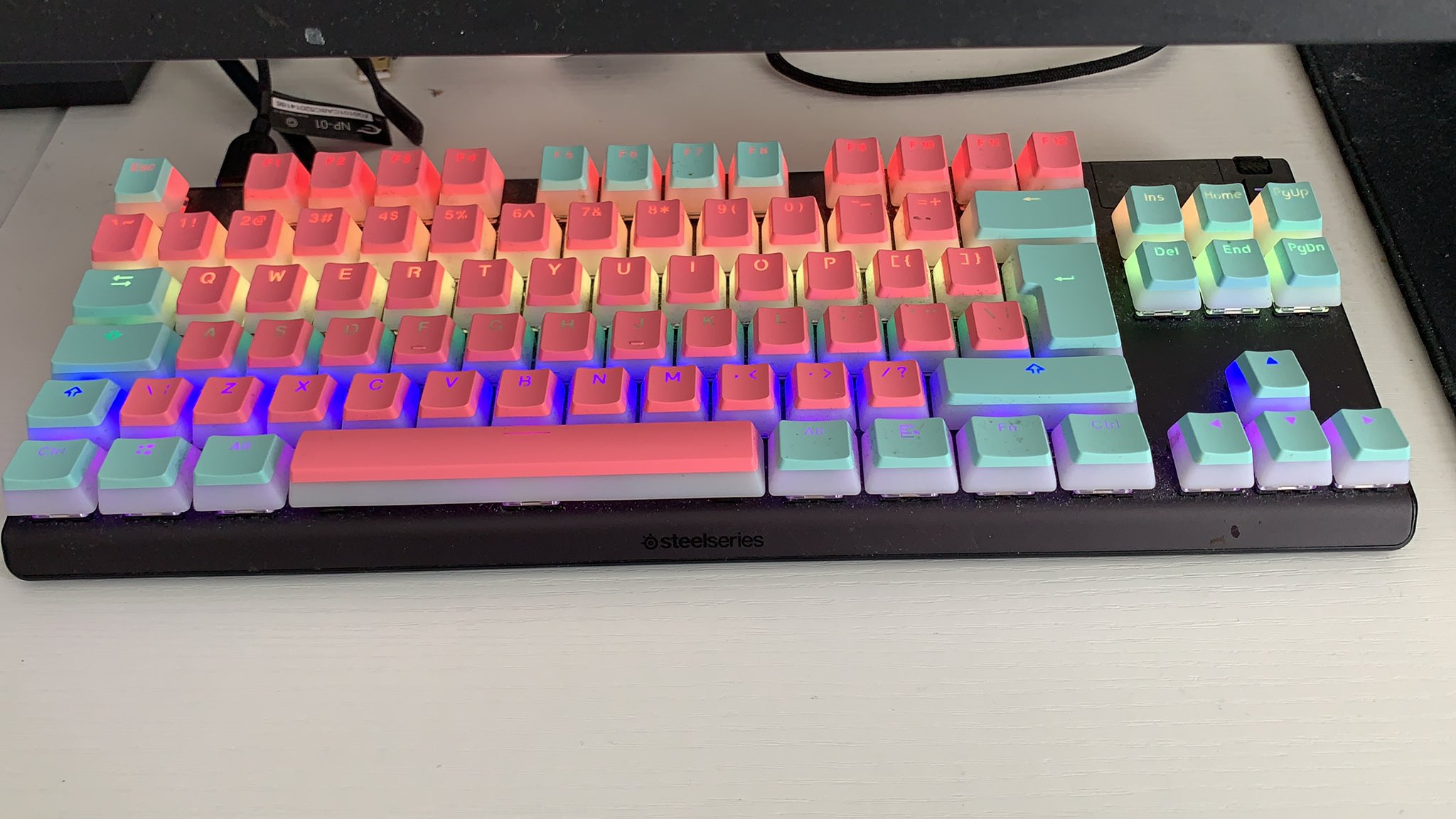 Steelseries V Twitter Prismcaps Our New Universal Double Shot Pbt Pudding Keycaps Available In White And Black Go T Co 2ck1qdpnht T Co Vcwo96md58 Twitter