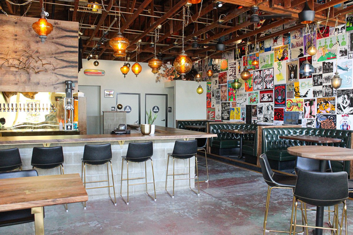 SDBeerNews's tweet photo. After over a year-and-a-half, @FallBrewing's new #SouthPark tasting room,  the #GoldenRhinoRoom, is open for business. Take a gander at this uniquely styled spot. | https://t.co/LKXZpfCaFx

#sandiego #beer #news #sdbeer #sdbrewers #sdbeernews #fallbrewing #northpark #craftbeer https://t.co/5IEf7k1WkK