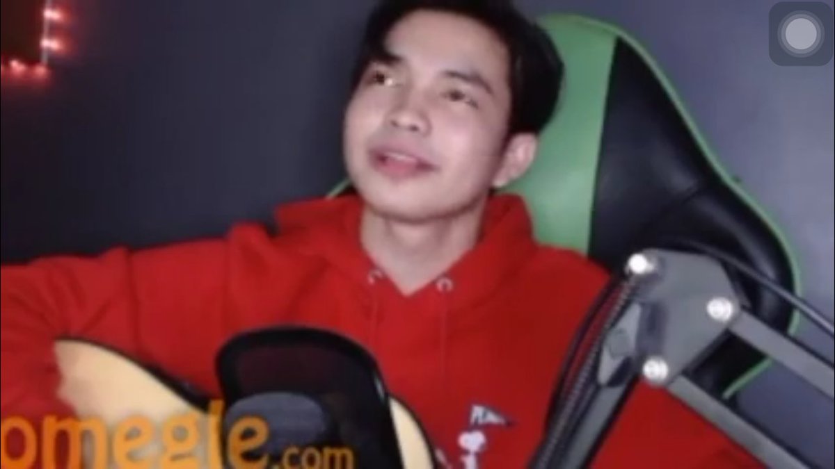 KyotiesAnne's tweet photo. Kapapanood ko lang, pinakilig niyo ko, #TeamEdKa @eka_kumang nakakarupok naman kasi talaga yung dimples ni edmark eh. @kyoquijano
WATCH: Jonas is out, Edmark is in?? #TeamEdKa?
https://t.co/sMJrNQOJn9 https://t.co/sCundevaTx
