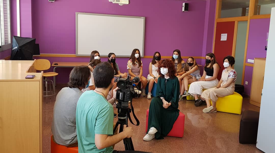 IESCLARACR's tweet image. Asamblea Feminista 
Orgullosos de vuestro esfuerzo y dedicación 
Hoy hemos inaugurado vuestra magnífica exposición y el próximo lunes os veremos en @aragontv 
Seguimos en movimiento 💪🏻
#claramentefeministas
#pieeclaracampoamor 
@RedEvolucionAr