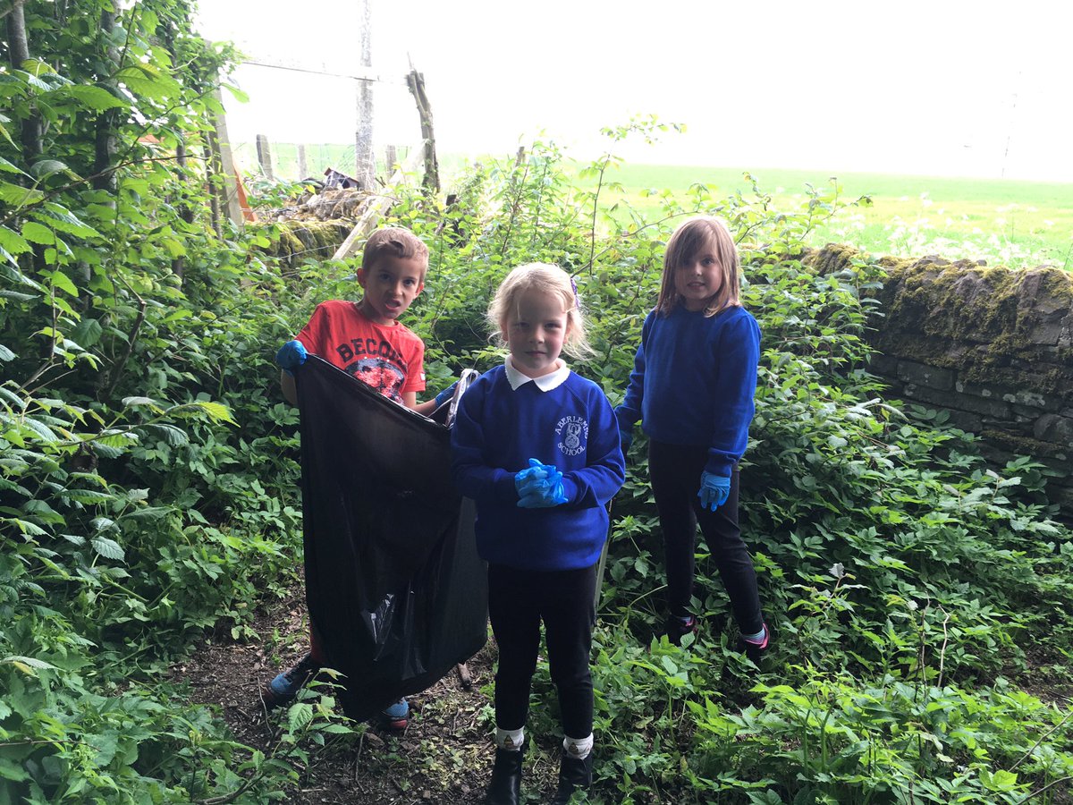 Today P1-3 were talking about our new ECO focus areas; litter, food and global citizenship. We went on a litter pick to keep our school grounds clean 🌍