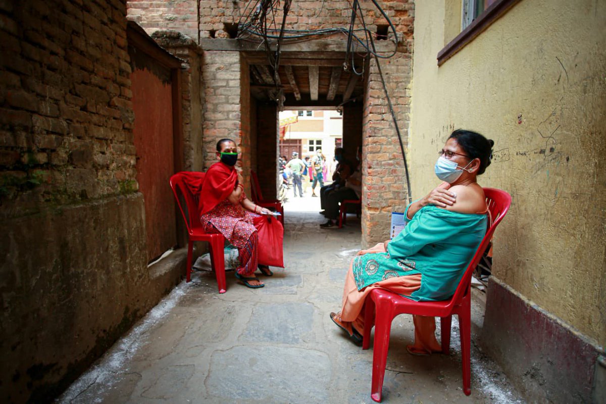 unscriptednepal's tweet photo. Jabs for Sexagenarians

A week after receiving one million dosage of anti-Covid vaccines as donation from China, sexagenarians of Nepal queued to take jab. Serpentine lines were seen outside vaccination centers in and around Kathmandu Valley waiting their turn to get inoculated. https://t.co/jyyTDFanfA