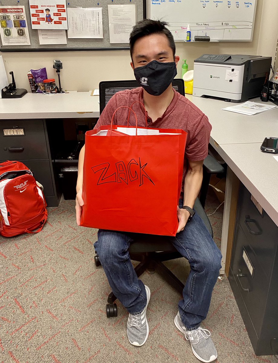 #T0353 is so excited to have Zach join us for his AP internship this Summer! It’s going to be a fun Summer! #worksomewhereyoulove ❤️ #CareGrowWinTogether #TargetInterns <a href="/AlainaAzar/">Alaina Neshewait</a> <a href="/Bridget_Hughes9/">Bridget Hughes</a> <a href="/AmandaT0353/">Amanda T0353</a> <a href="/garmtgt/">George Armstrong</a> @erica_pasik <a href="/ZachHose14/">Zach Hose</a> <a href="/AshleyRMiller22/">Ashley Miller</a>