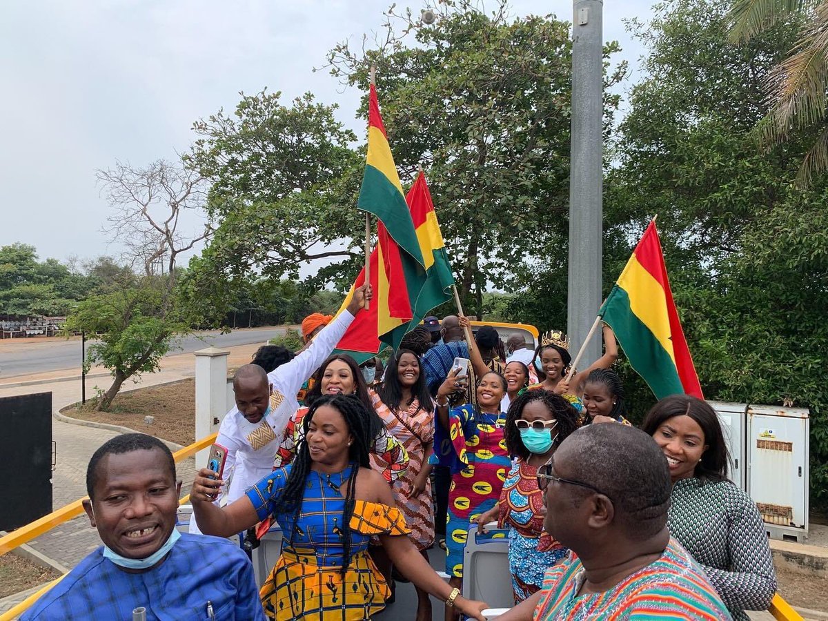 tv3_ghana's tweet photo. Ghana Tourism Authority has launched new Open-Top buses to boost domestic Tourism. 

#ExperienceGhana 
#TV3GH https://t.co/APahGaJMKd