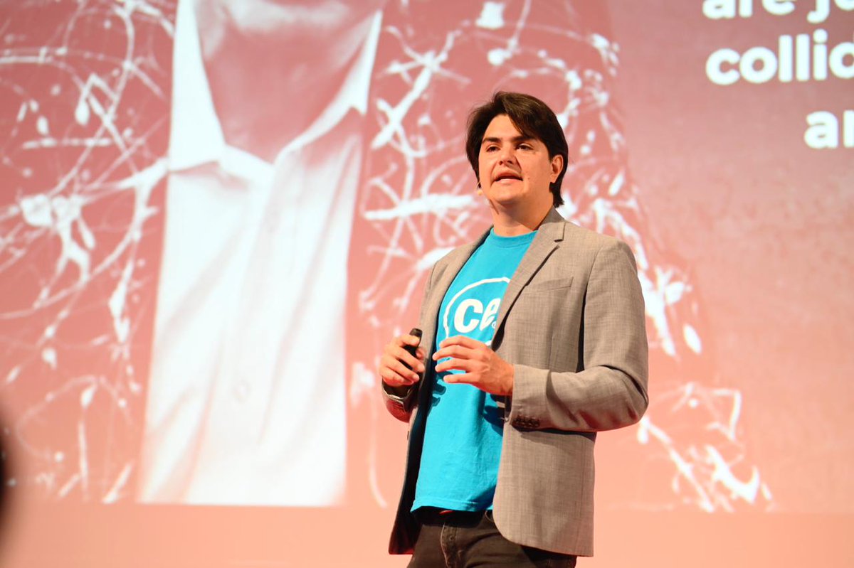 ASOEVENTOS's tweet photo. Hoy iniciamos la jornada de #EventLab2021 con David Castaño, gerente de @cefectivas, quien nos habla de los eventos del futuro bajo los formatos híbridos. 🧑💻
#EventoDelFuturo #EventoHíbrido #ReactivaciónTotal #EventoDeEventos https://t.co/AzaBqjdVAU