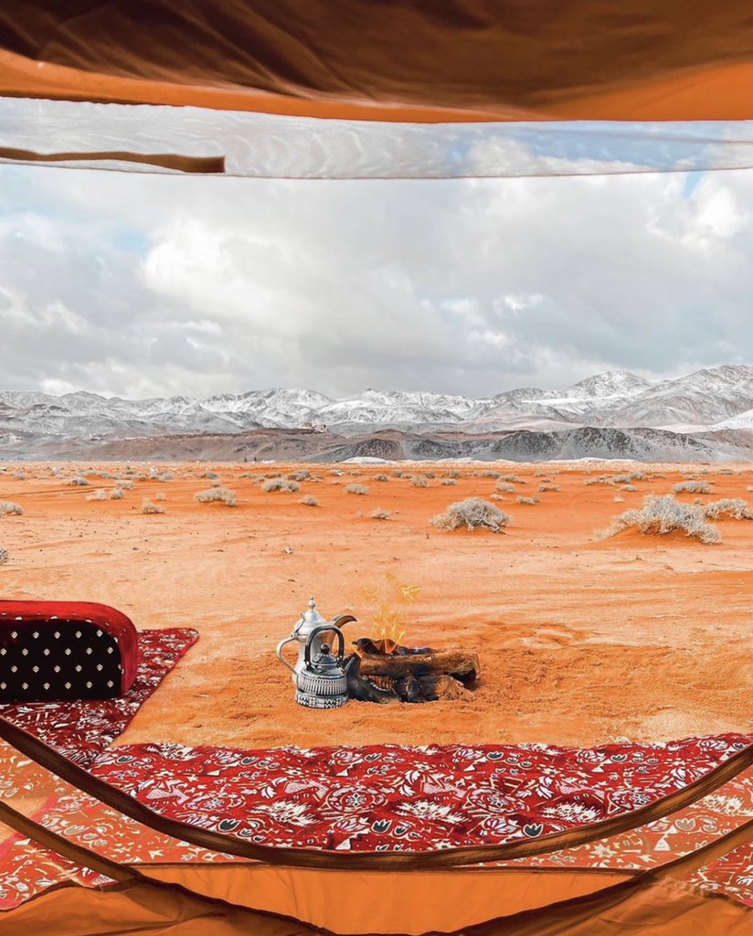 Arabbeau's tweet photo. Desert Picnic - Saudi Arabia https://t.co/yorWvgEEYW