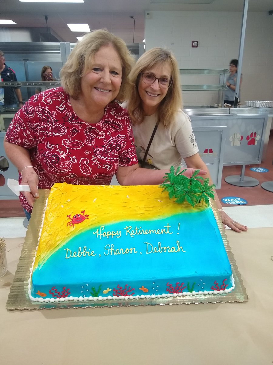 Celebrating our Wildcats who are retiring as we end our 2020-2021 School Year! Congrats to Mrs. Cemelich, Ms. Milford and Mrs. Willis ❤️🐾💙 #OnceaWildcatAlwaysaWildcat Wishing everyone a wonderful Summer Break! <a href="/TMHSWildcats/">Taylor Middle-High</a> <a href="/12kgibbons/">Mrs. Gibbons</a>