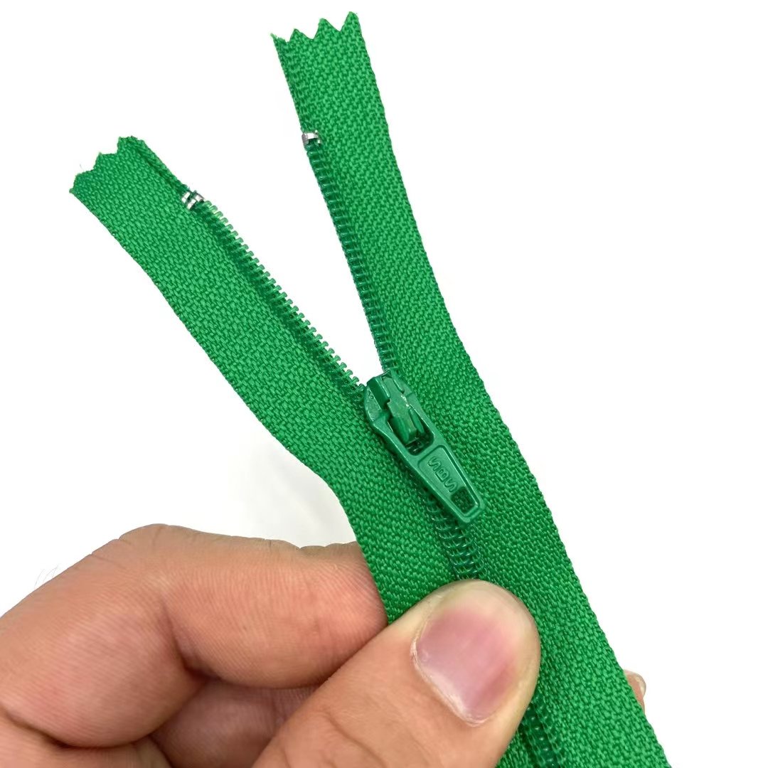 ShengfaCo's tweet photo. #SBS Zipper
580 colors in stock wholesale
Designed for high quality clothing brands https://t.co/wcAh7I0Iju